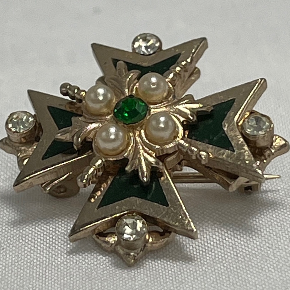 CORO Maltese Cross brooch/pin.